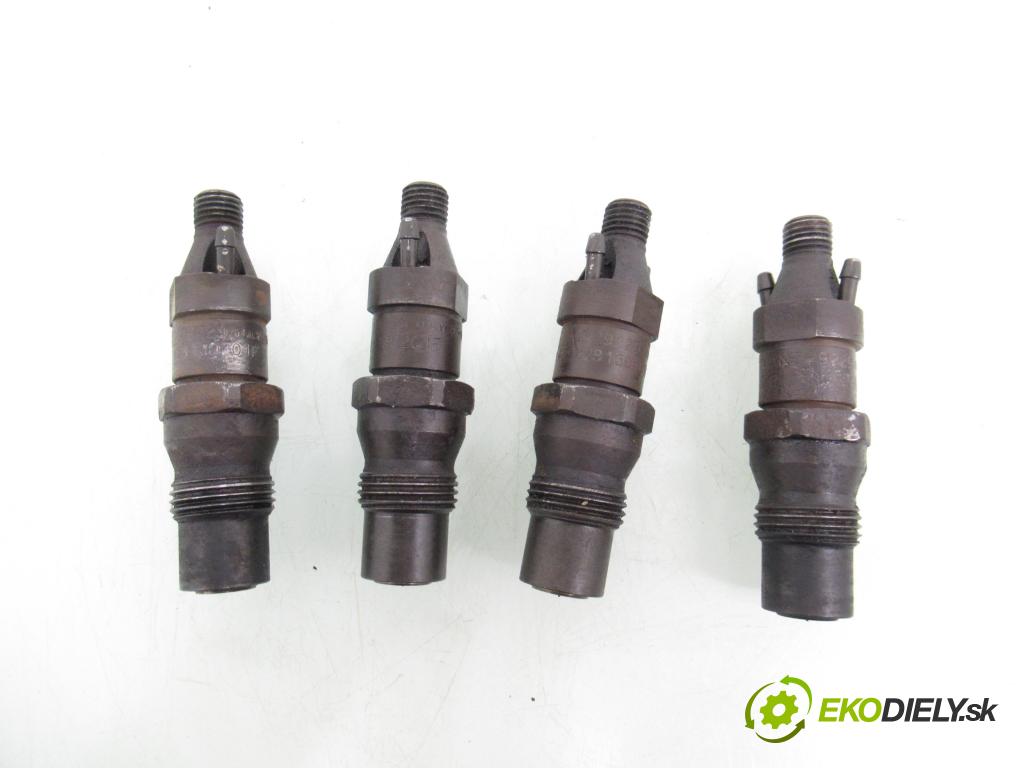 VW TRANSPORTER IV Skrzynia (70XA) FURGON 1996 50,00 1.9 TD 68 - ABL 1896,00 Vstrekovacie ventily 028130201F (Vstrekovací ventil)