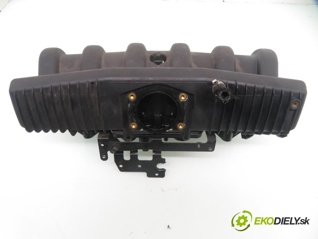 BMW 5 (E39) SEDAN 1996 110,00 520 i 150 - M52 B20 (206S3) 1991,00 potrubí 11611427618 ; 11611703778