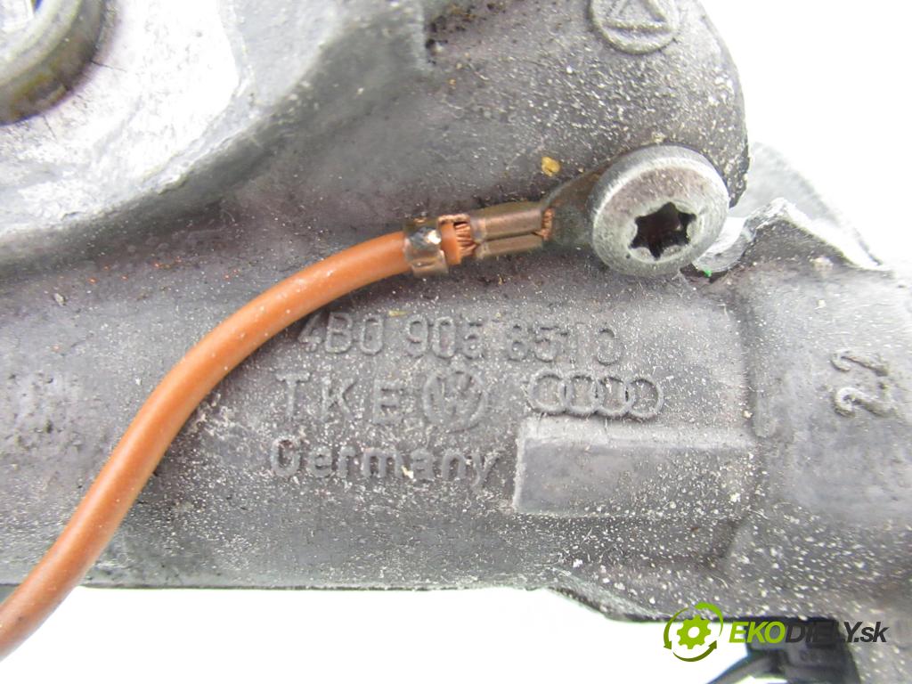 SKODA FABIA I SEDAN (6Y3) SEDAN 2004 47,00 1.2 - AZQ 1198,00 spinačka 4B09058510 (Spínacia skrinka)