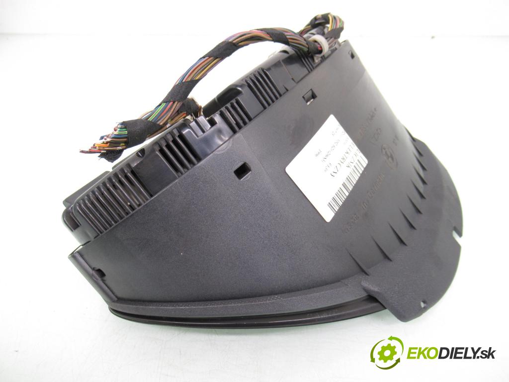 BMW 5 (E39) SEDAN 1996 110,00 520 i 150 - M52 B20 (206S3) 1991,00 Prístrojovka elektrický 8372354