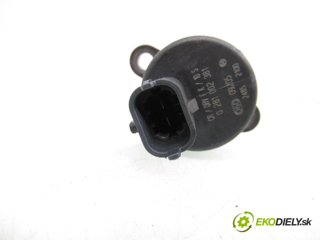 RENAULT SCENIC I (JA0/1_) MINIVAN 2000 75,00 1.9 dCi 102 - F9Q 732 1870,00 Snímač tlaku paliva 0281002381