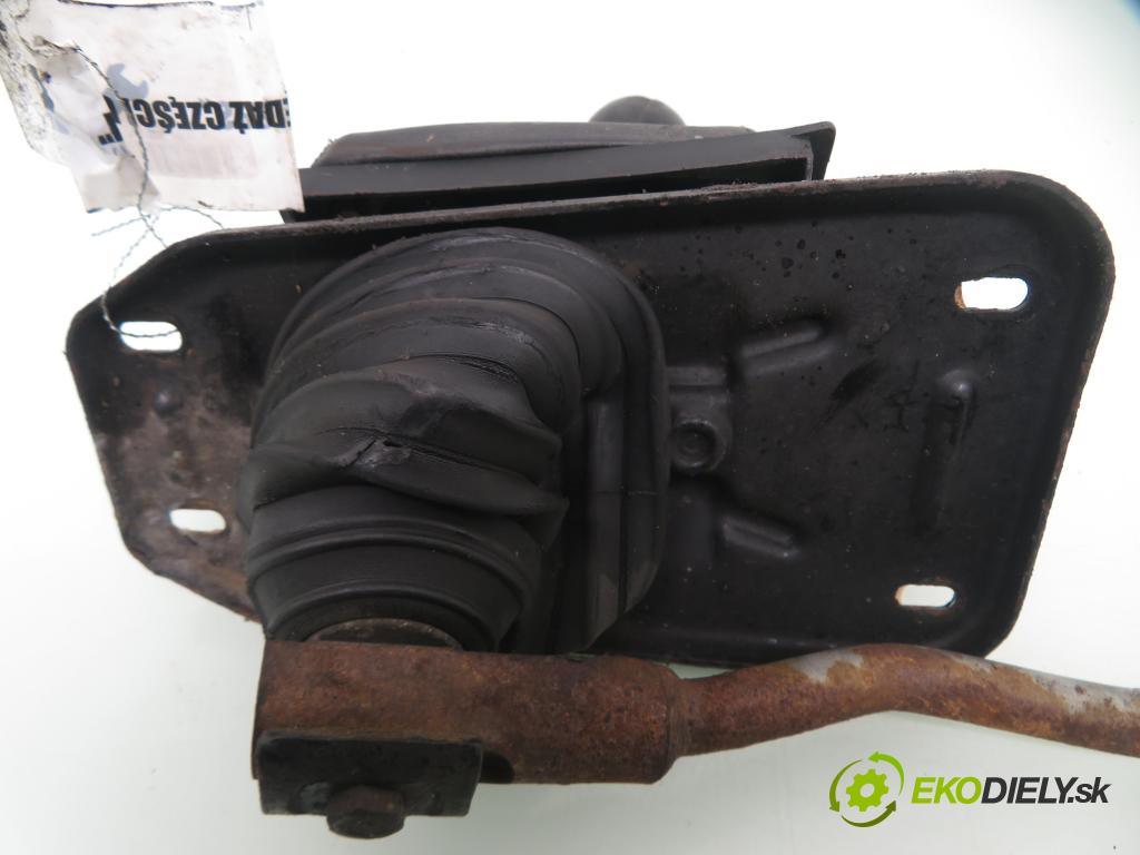 AUDI 80 (8C, B4) SEDAN 1993 66,00 1.9 TDI - 1Z 1896,00 ZVEDÁK: