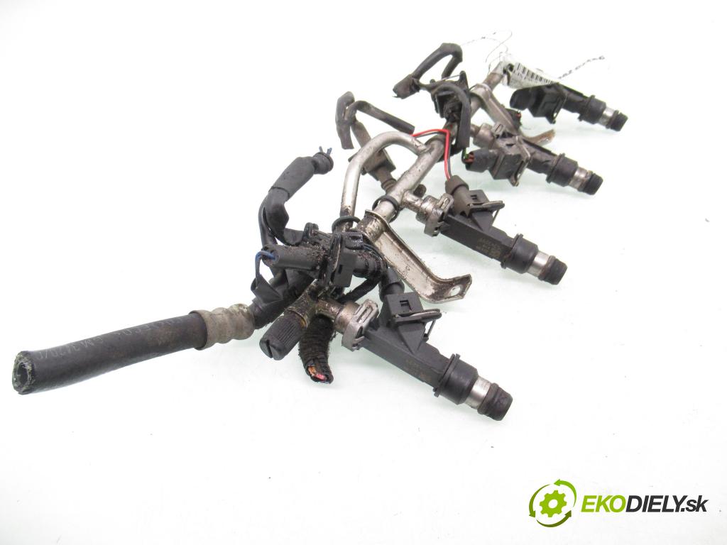 OPEL ASTRA G liftback (T98) LIFTBACK 2003 76,00 1.6 - Z 16 XEP 1598,00 Lišta vstrekovacia 25343299 (Vstrekovacia lišta)