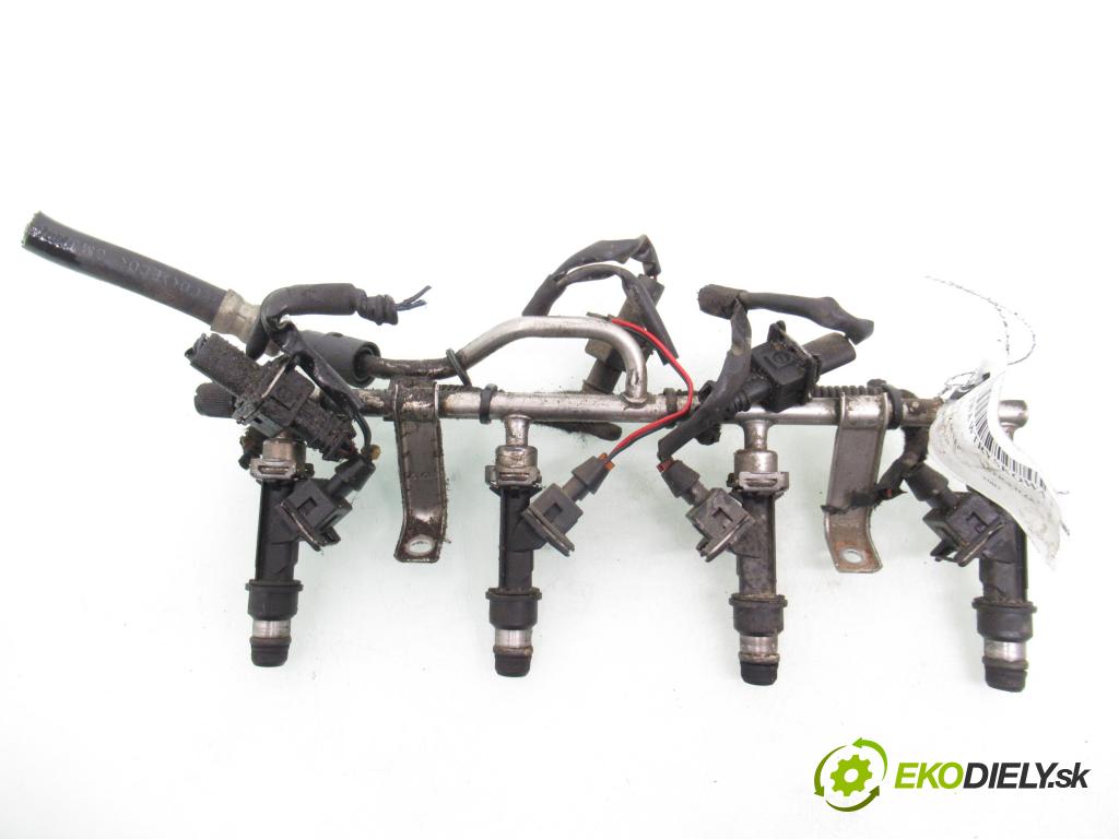 OPEL ASTRA G liftback (T98) LIFTBACK 2003 76,00 1.6 - Z 16 XEP 1598,00 Lišta vstrekovacia 25343299 (Vstrekovacia lišta)