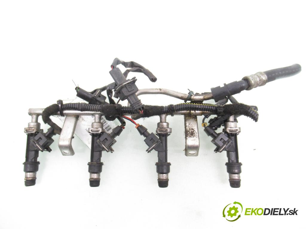 OPEL ASTRA G liftback (T98) LIFTBACK 2003 76,00 1.6 - Z 16 XEP 1598,00 Lišta vstrekovacia 25343299 (Vstrekovacia lišta)