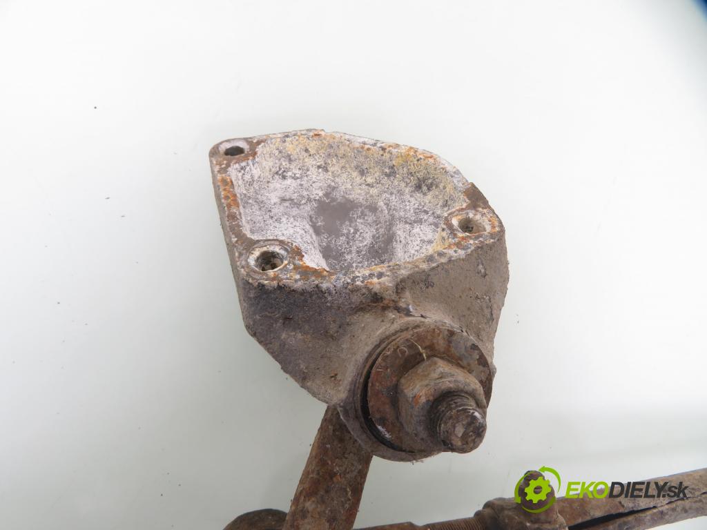 FIAT 126 (126_) FASTBACK 1991 18,00 650 652,00 TYČ: volantu