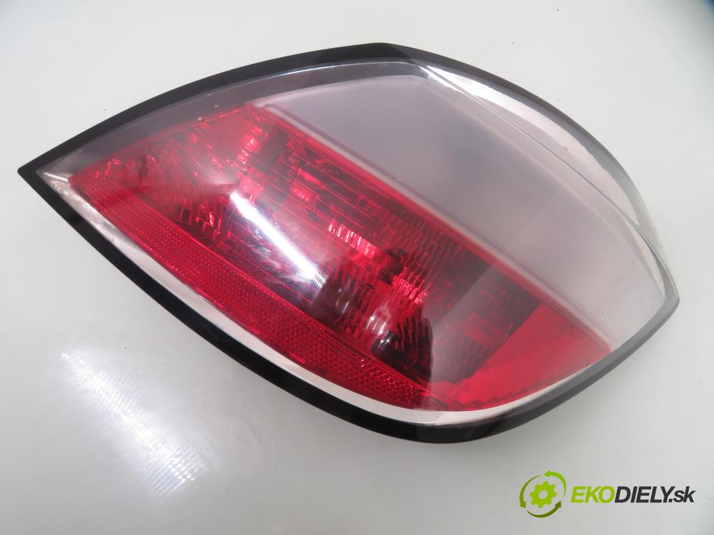 OPEL ASTRA H (A04) HB 2004 59,00 1.7 CDTI - Z 17 DTL 1686,00 Svetlo pravé zadné 159728