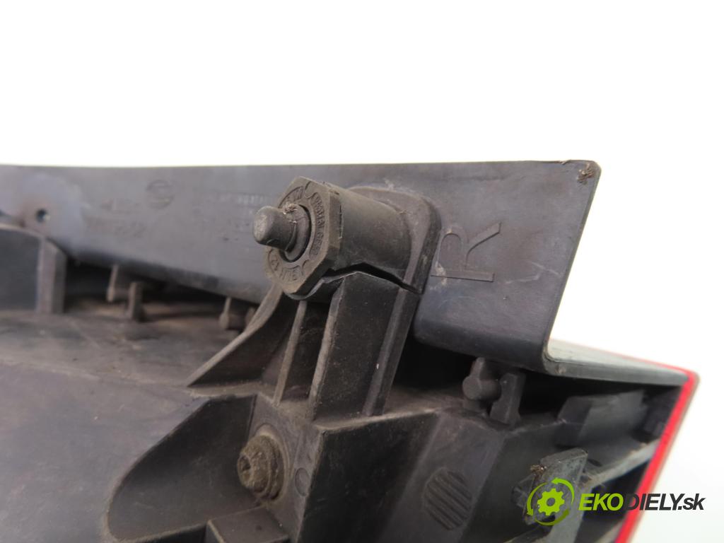 VW GOLF VI (5K1) HB 2011 155,00 2.0 GTi - CCZB 1984,00 Svetlo pravé zadné 174198