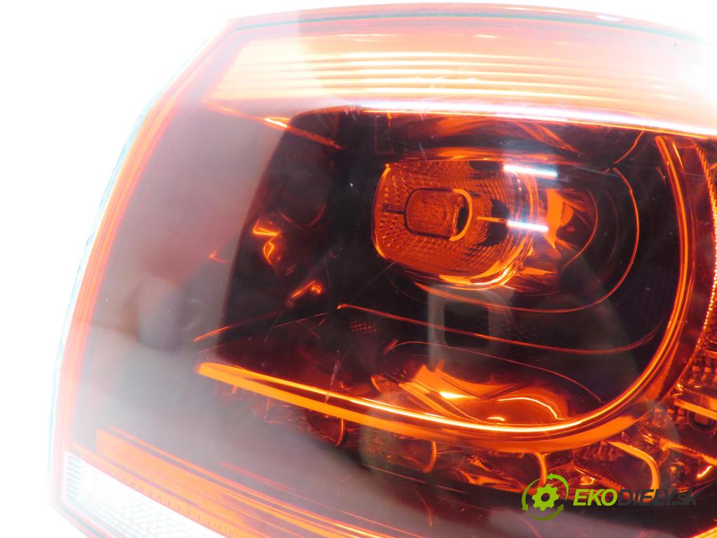 VW GOLF VI (5K1) HB 2011 155,00 2.0 GTi - CCZB 1984,00 Svetlo pravé zadné 174198