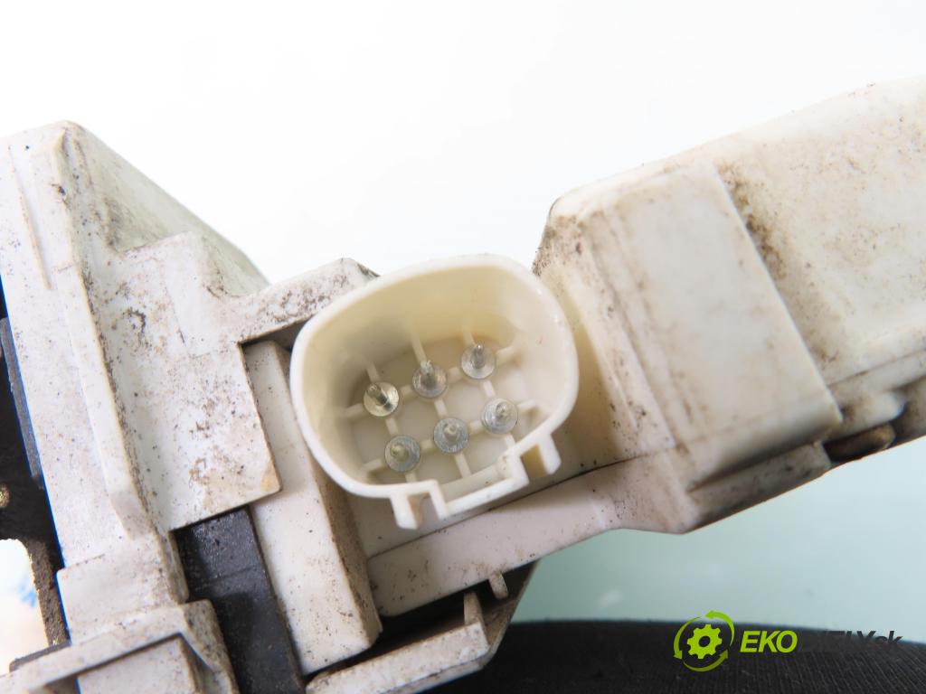 VW SHARAN (7M8, 7M9, 7M6) MINIVAN 1996 85,00 2 - ADY 1984,00 zámok PTE 93BG220A20DD