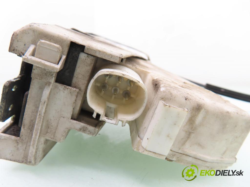 VW SHARAN (7M8, 7M9, 7M6) MINIVAN 1996 85,00 2 - ADY 1984,00 zámok 93BG220A20DD