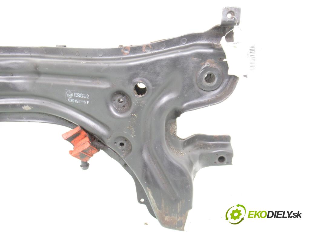 VW POLO (6N2) HB 2001 44,00 1.4 60 - AKK 1390,00 PŘEDNÍ: