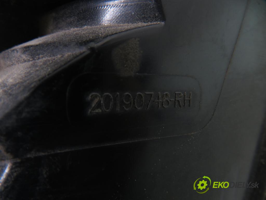 FIAT LINEA (323_) SEDAN 2008 66,00 1.3 D Multijet 90 1248,00 Svetlo pravé zadné 51753752 ; 20190999