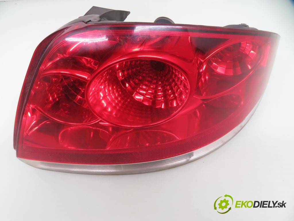 FIAT LINEA (323_) SEDAN 2008 66,00 1.3 D Multijet 90 1248,00 Svetlo pravé zadné 51753752 ; 20190999