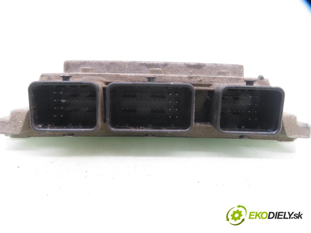 FORD TRANSIT Furgon (FA_ _) FURGON 2006 63,00 2.2 TDCi - P8FA 2198,00 Riadiaca jednotka Motor 6C1112A650AH
