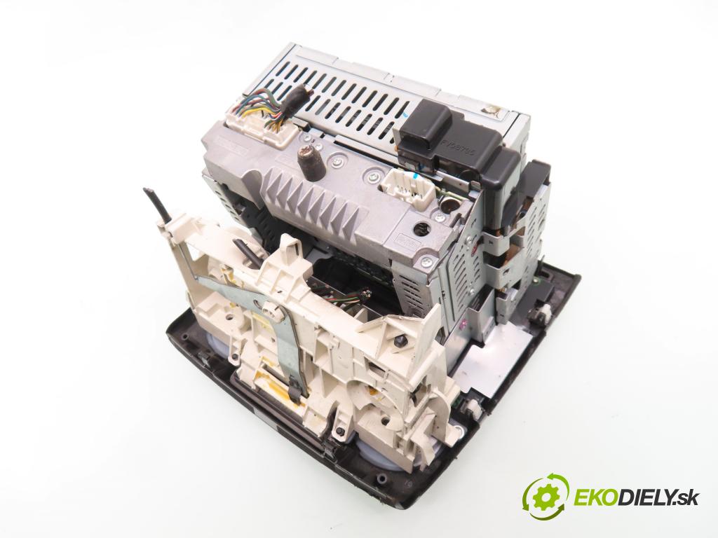 MAZDA 2 (DY) HB 2005 50,00 1.4 CD - F6JA 1399,00 RADIO CD 3M7118K876CE ; FF011068B