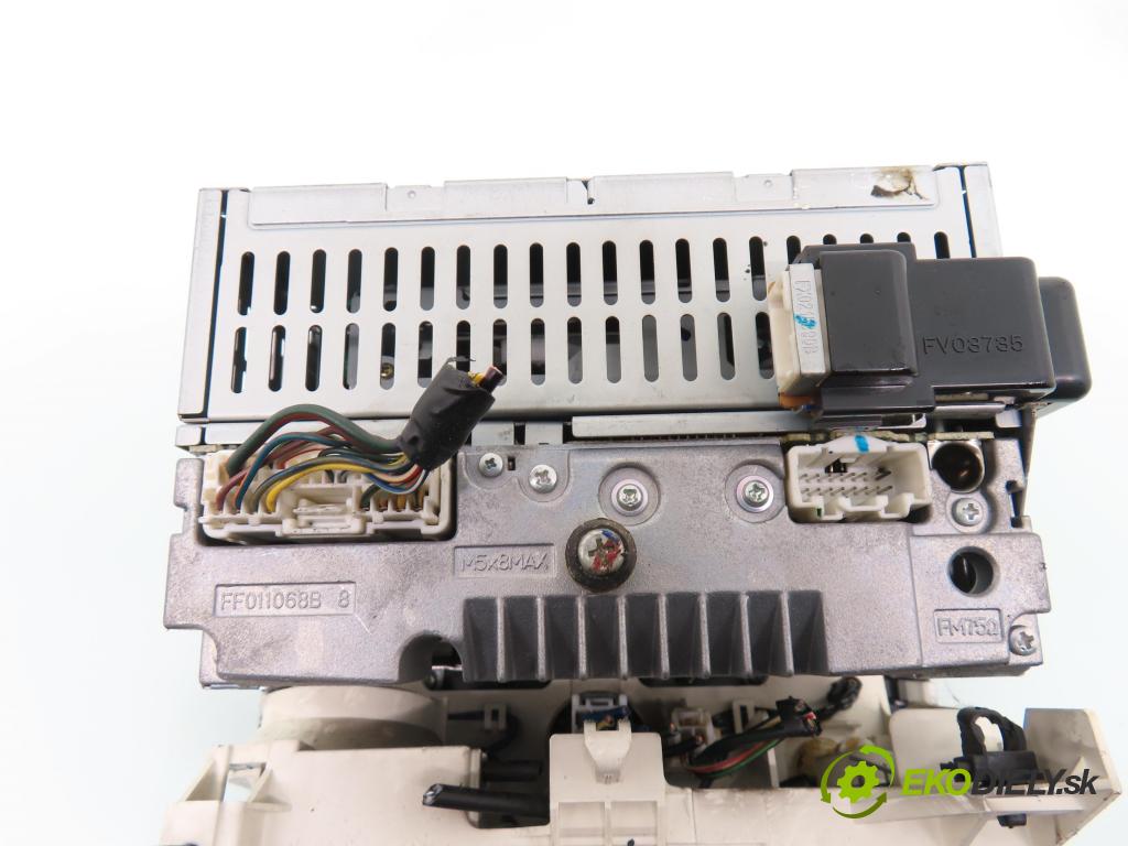 MAZDA 2 (DY) HB 2005 50,00 1.4 CD - F6JA 1399,00 RADIO CD 3M7118K876CE ; FF011068B