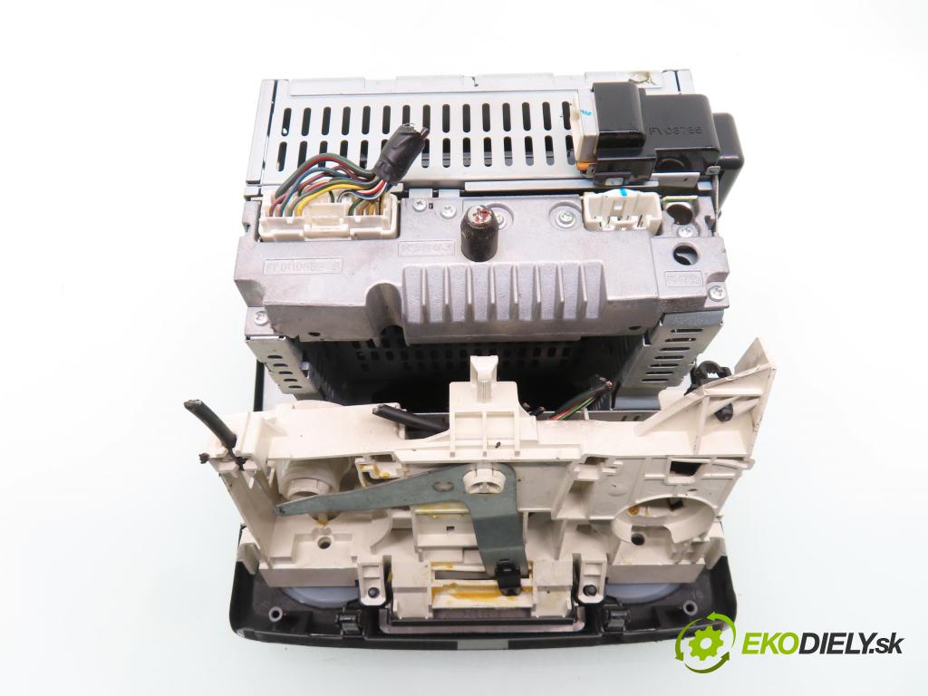 MAZDA 2 (DY) HB 2005 50,00 1.4 CD - F6JA 1399,00 RADIO CD 3M7118K876CE ; FF011068B