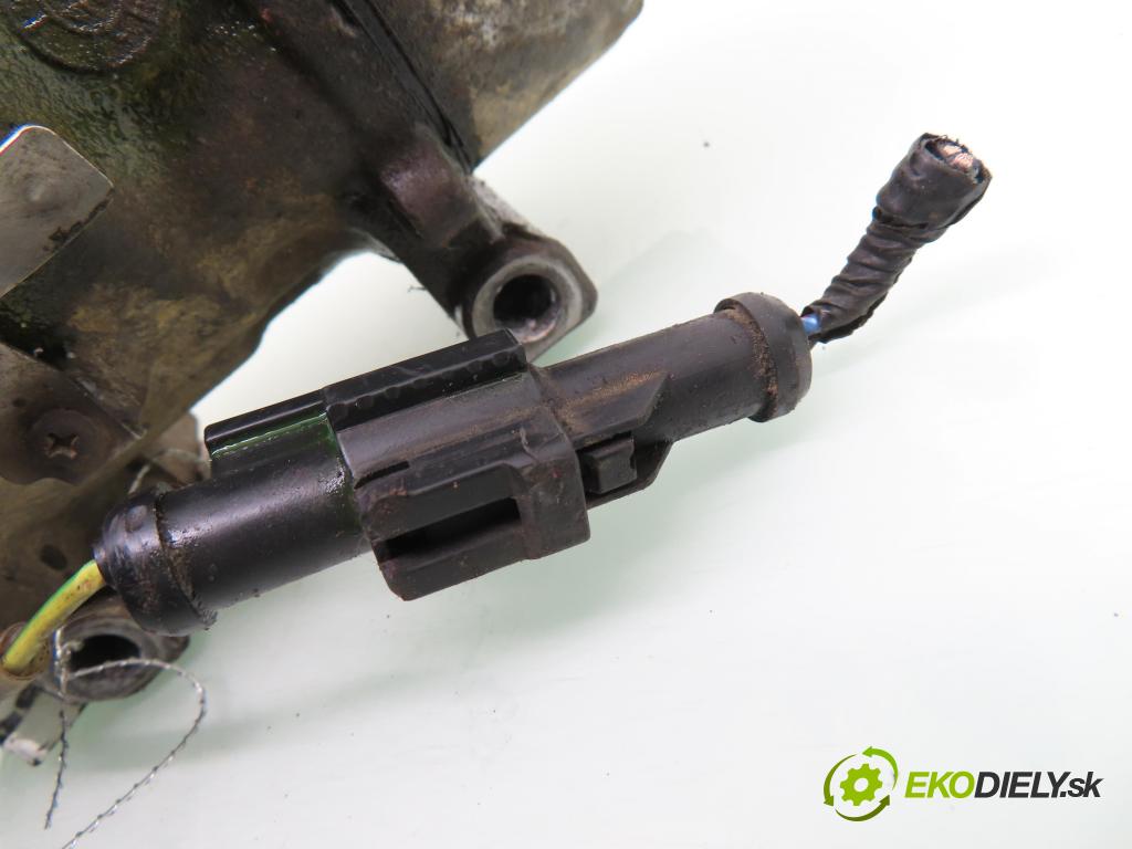 MAZDA PREMACY (CP) MINIVAN 2002 74,00 2.0 DITD 0,00 KOMPRESOR: klimatizácie 2S6119D629AE (Kompresor klimatizácie)