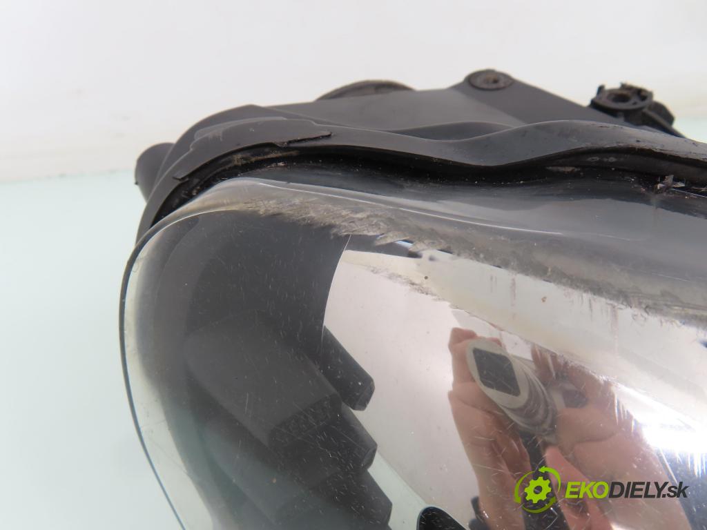 VW GOLF VI (5K1) HB 2011 155,00 2.0 GTi - CCZB 1984,00 Svetlo PP 5K1941752D ; 7L6941329B ; 5DV00900000