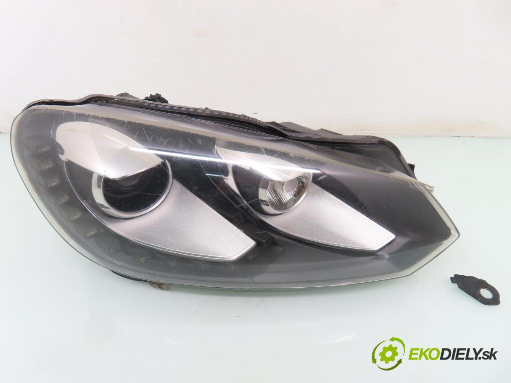 VW GOLF VI (5K1) HB 2011 155,00 2.0 GTi - CCZB 1984,00 Svetlo PP 5K1941752D ; 7L6941329B ; 5DV00900000