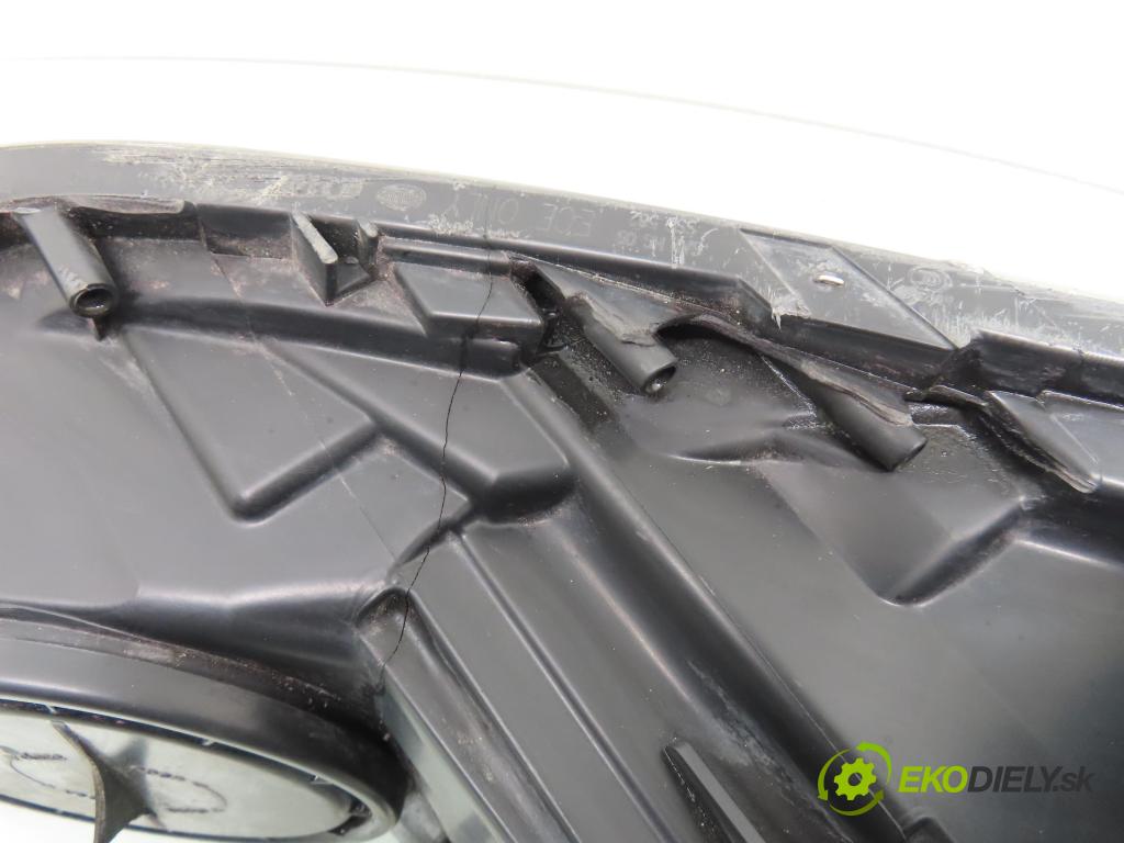 VW GOLF VI (5K1) HB 2011 155,00 2.0 GTi - CCZB 1984,00 Svetlo PP 5K1941752D ; 7L6941329B ; 5DV00900000