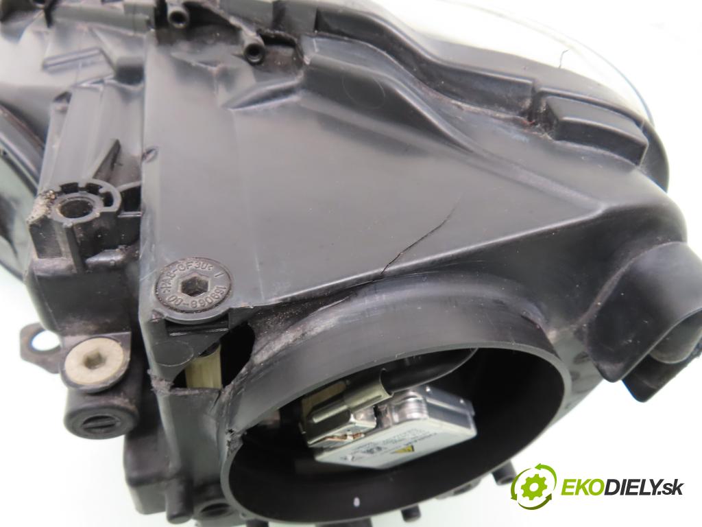 VW GOLF VI (5K1) HB 2011 155,00 2.0 GTi - CCZB 1984,00 Svetlo PP 5K1941752D ; 7L6941329B ; 5DV00900000