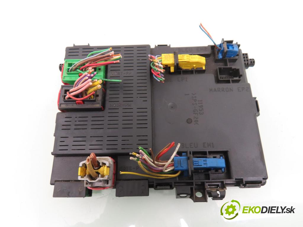 PEUGEOT 406 Break (8E/F) KOMBI 2002 100,00 2.0 16V 136 - RFN (EW10J4) 1997,00 MODUL BSI 9646023580 ; 73004912