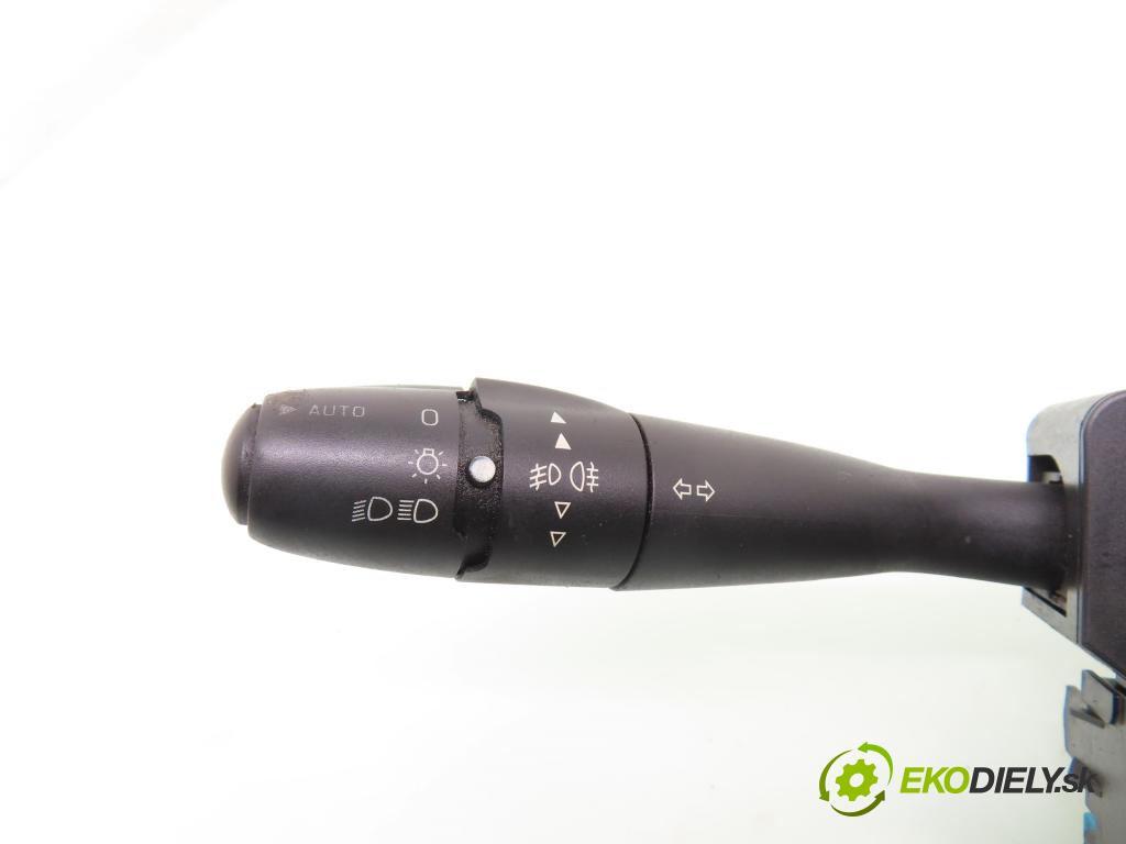 PEUGEOT 307 (3A/C) HB 2005 66,00 1.6 HDi 90 - 9HX (DV6ATED4) 1560,00 páčka/prepínač 251492 ; COM2000DAV