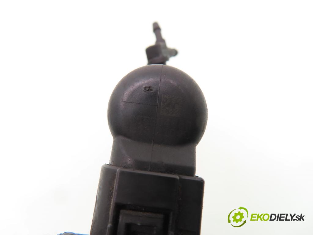 MAZDA 2 (DY) HB 2005 50,00 1.4 CD - F6JA 1399,00 vstrekovač 9655304880 (Vstrekovač paliva)