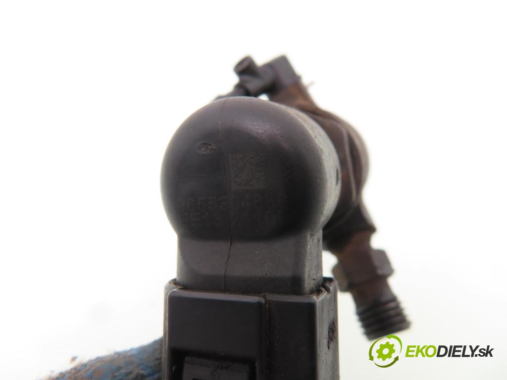 MAZDA 2 (DY) HB 2005 50,00 1.4 CD - F6JA 1399,00 vstrekovač 9655304880 (Vstrekovač paliva)