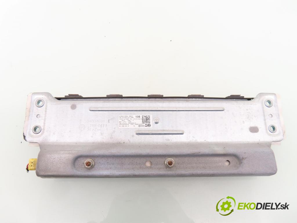 VW GOLF VI (5K1) HB 2011 155,00 2.0 GTi - CCZB 1984,00 AirBag air BAG volantu 5K1880841D