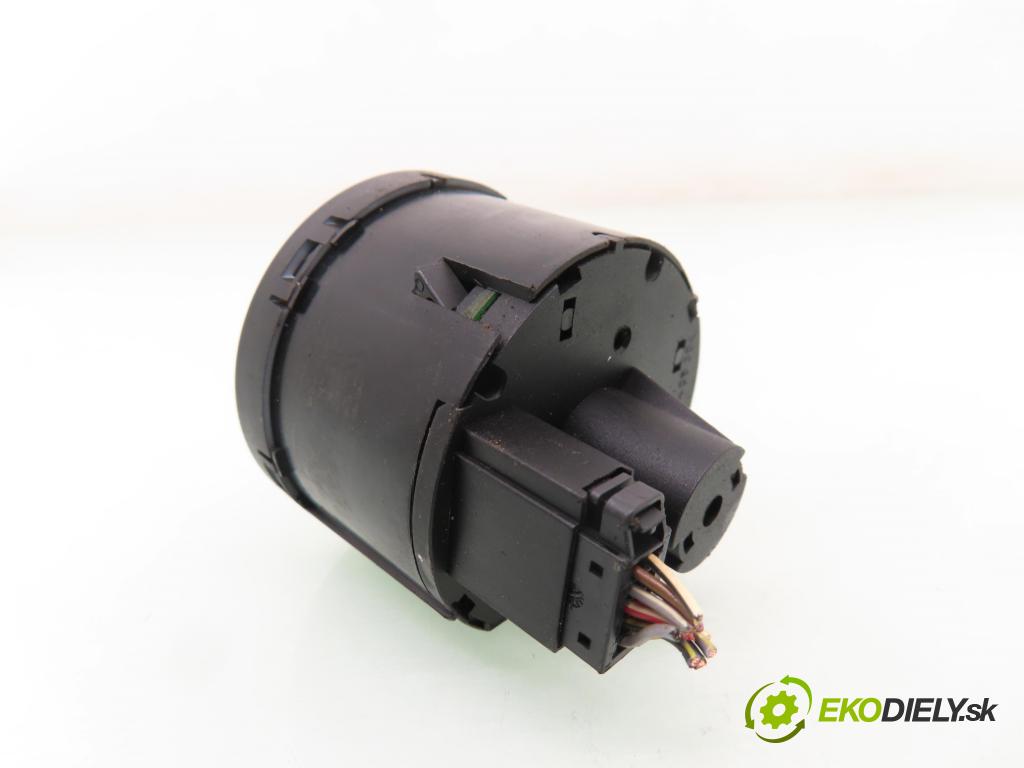 VW GOLF VI (5K1) HB 2011 155,00 2.0 GTi - CCZB 1984,00 prepínač svetlá