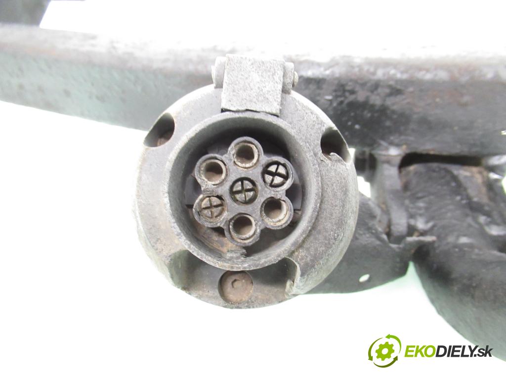 SKODA FELICIA I pick-up (6UF, 6U7) PICK-UP 1999 40,00 1.3 - AMG 1289,00 Hák