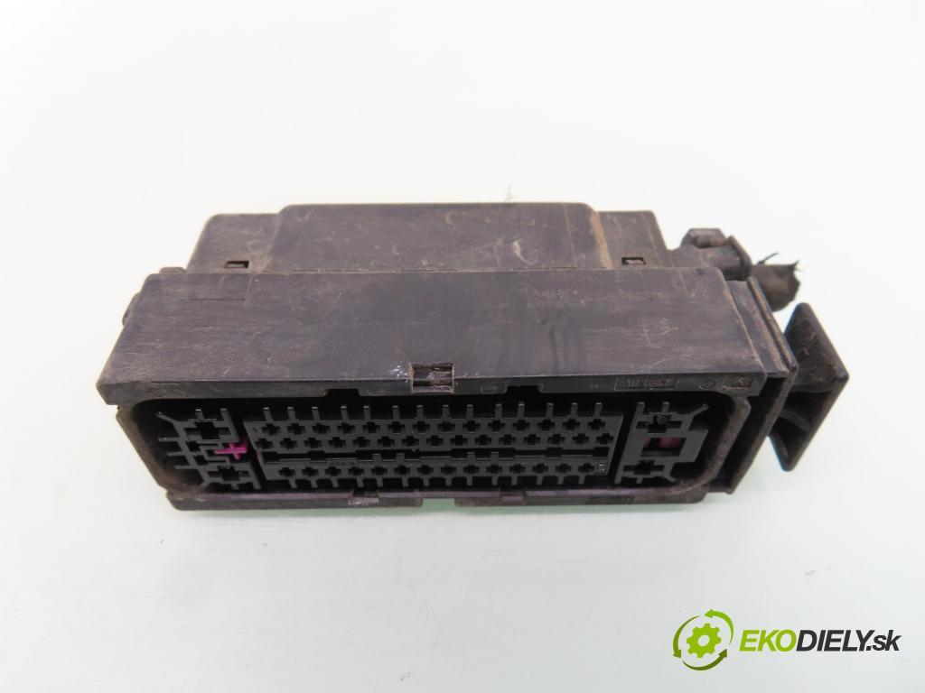 VW GOLF VI (5K1) HB 2011 155,00 2.0 GTi - CCZB 1984,00 BALÍČEK: elektrická 1K0614517DE ; 1K0907379BJ