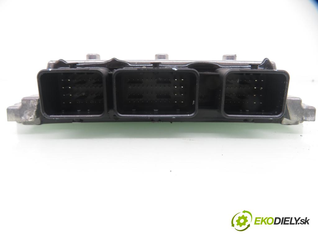 FORD FOCUS II (DA_, HCP) HB 2008 92,00 1.8 - Q7DA 1798,00 Riadiaca jednotka Motor 7M5112A650AAB ; 6DCB ; ESU411