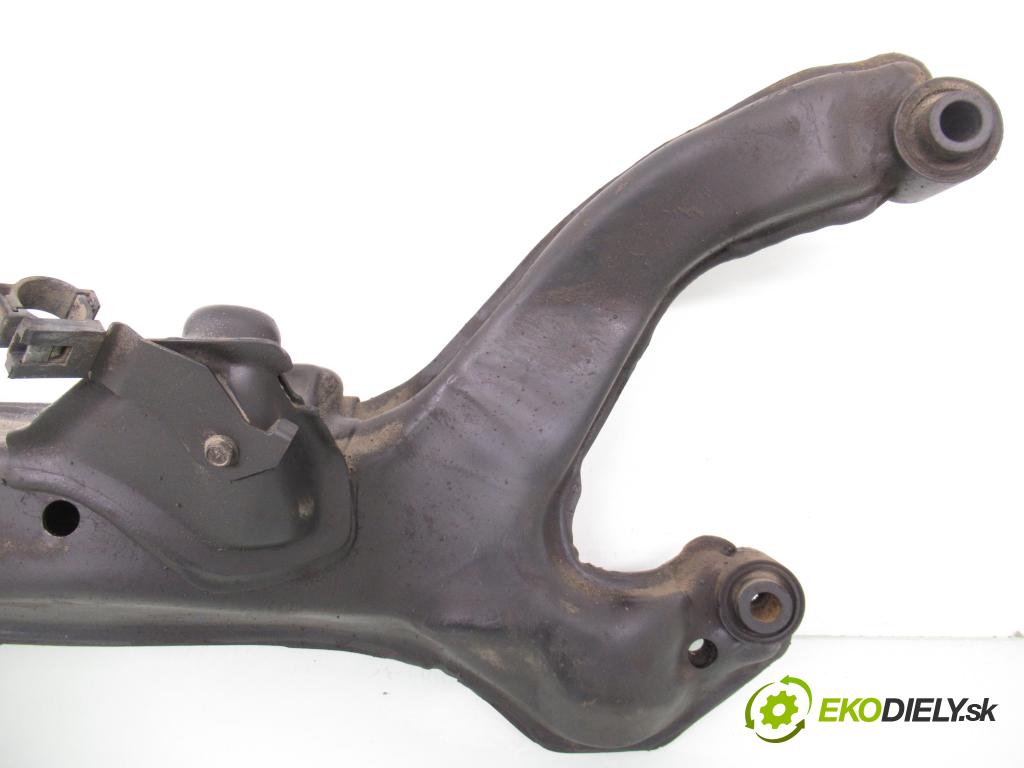 NISSAN PRIMERA (P11) LIFTBACK 2000 73,00 1.6 16V - GA16DE 1597,00 PŘEDNÍ: