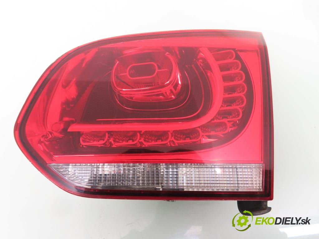 VW GOLF VI (5K1) HB 2011 155,00 2.0 GTi - CCZB 1984,00 Svetlo pravé zadné kufor 174233