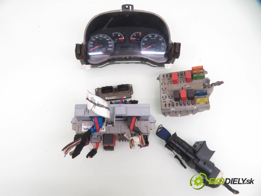 FIAT PUNTO (188_) HB 2001 44,00 1.2 60 - 188 A4.000 1242,00 spinačka / imobilizéra IMMO / Riadiaca jednotka 55192305 ; 46833366 ; 4066626