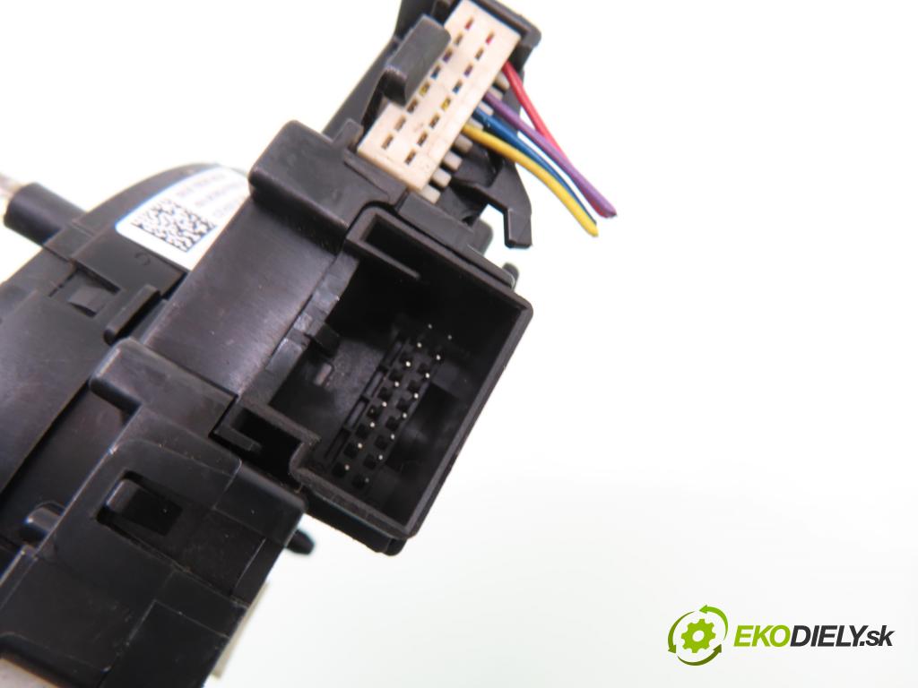 VW GOLF VI (5K1) HB 2011 155,00 2.0 GTi - CCZB 1984,00 PÁSKA: air BAG 5K0953549D