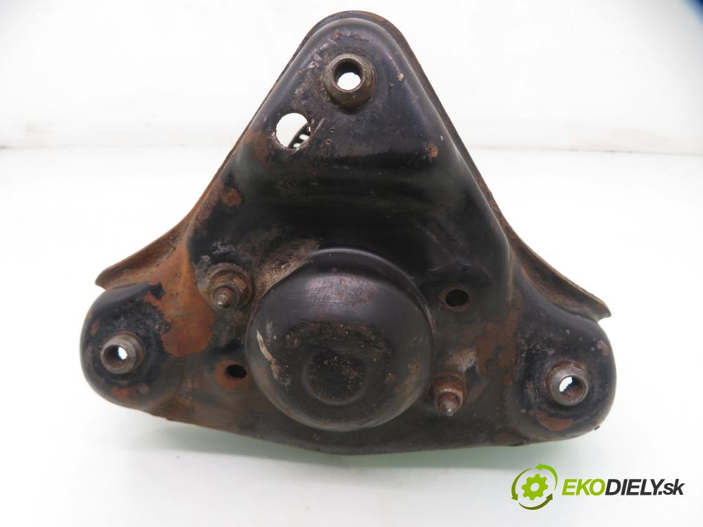 AUDI A4 (8D2, B5) SEDAN 1995 74,00 1.6 8V 100 - ADP 1595,00 MCPERSON PP 8D0413031L