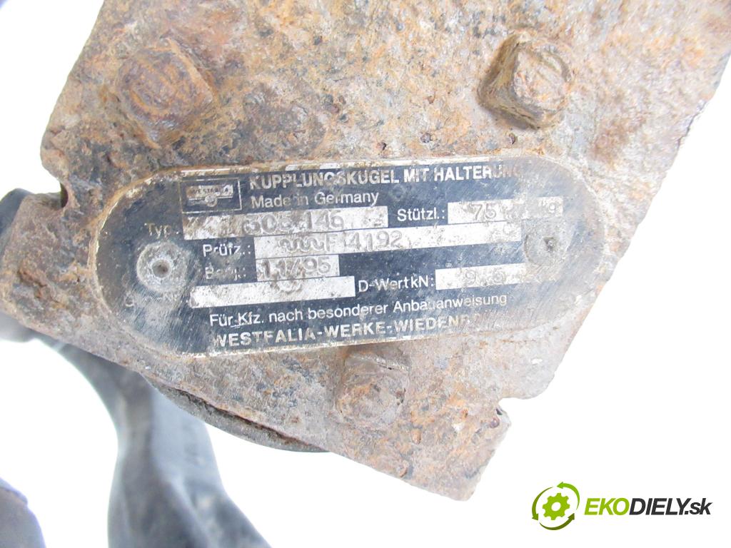 AUDI A4 (8D2, B5) SEDAN 1995 74,00 1.6 8V 100 - ADP 1595,00 Hák 