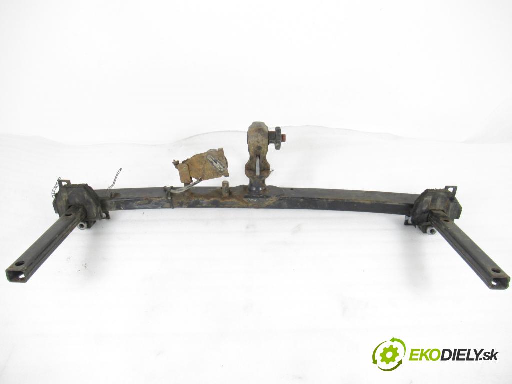 AUDI A4 (8D2, B5) SEDAN 1995 74,00 1.6 8V 100 - ADP 1595,00 Hák