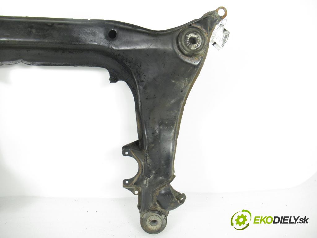 AUDI A4 (8D2, B5) SEDAN 1996 81,00 1.9 TDI - AVG 1896,00 PŘEDNÍ: