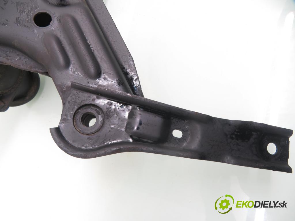 VW POLO (6N1) HB 1998 37,00 50 1.0 - AER 999,00 PŘEDNÍ: