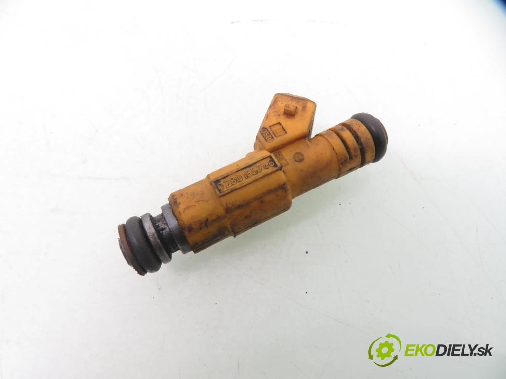 VOLVO 850 Kombi (LW) KOMBI 1995 103,00 2.4 - B 5252 2435,00 vstrekovač 0280155746 (Vstrekovač paliva)