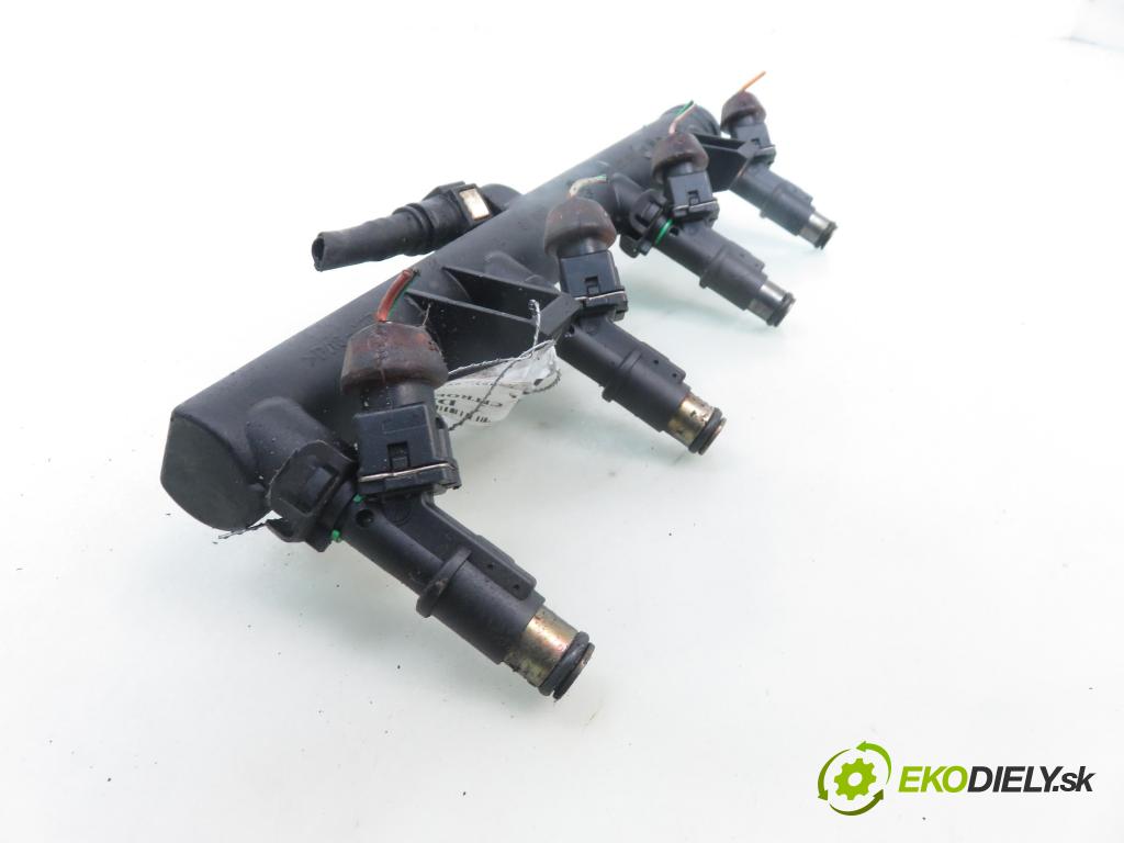 CITROEN XSARA PICASSO (N68) MINIVAN 2004 85,00 1.8 16V - 6FZ (EW7J4) 1749,00 Lišta vstrekovacia 9628084680 (Vstrekovacia lišta)