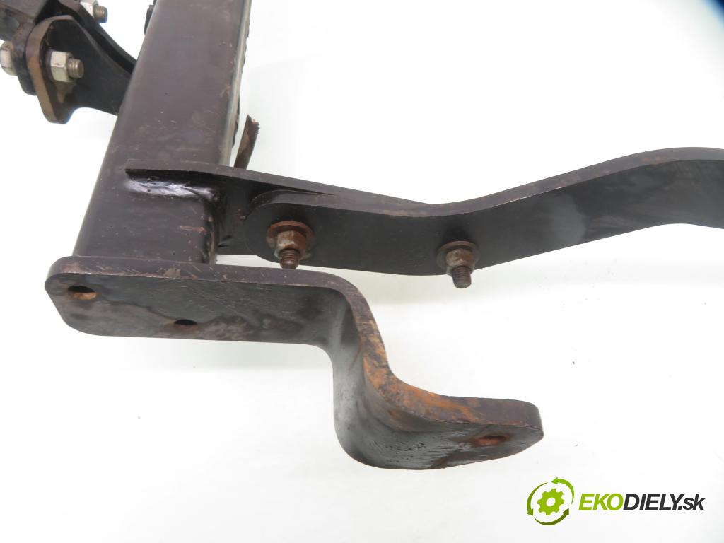 CITROEN C8 (EA_, EB_) VAN 2005 94,00 2.2 HDi - 4HW (DW12TED4) 2179,00 Hák