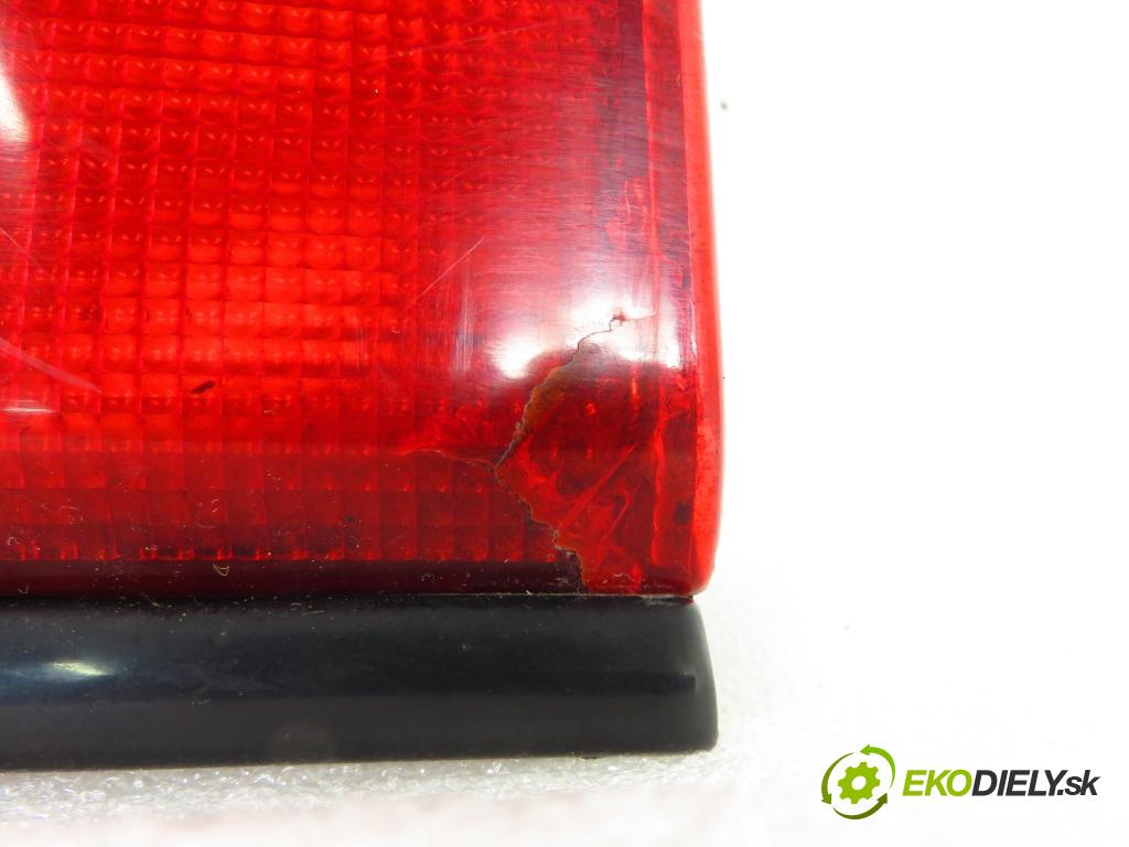 HONDA CIVIC IV Hatchback (EC, ED, EE) SEDAN 1990 66,00 1.5 i 16V - D15B2 1493,00 Zadné čelo dverí kufor