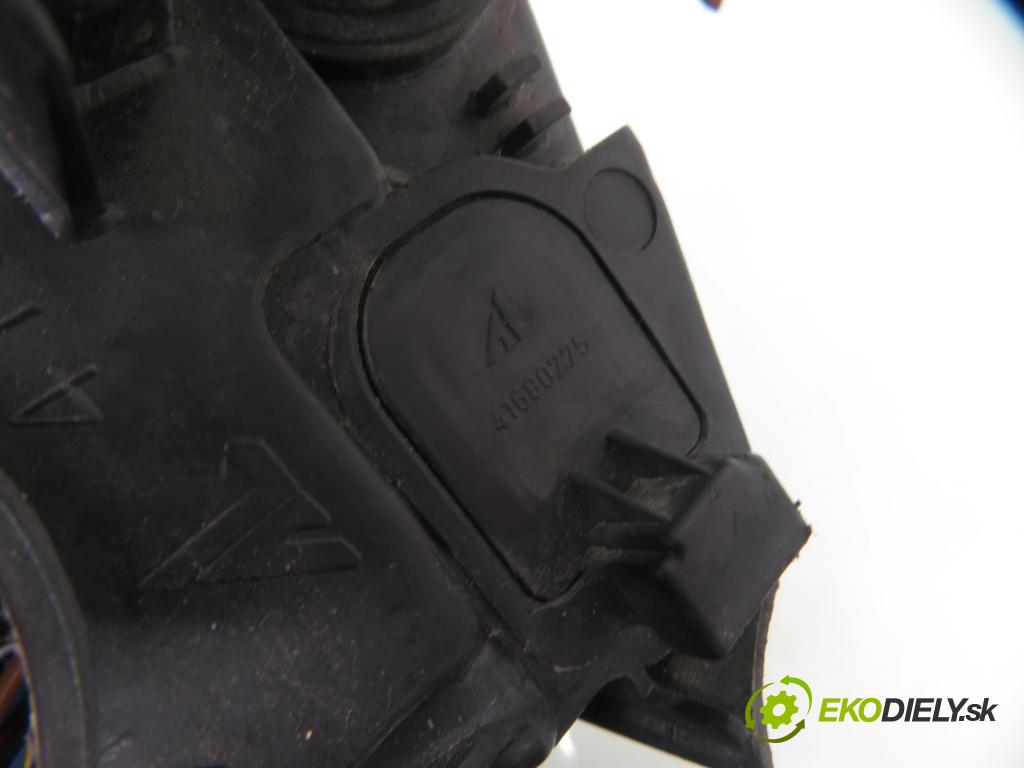 FIAT PANDA (169_) VAN 2012 51,00 1.2 LPG - 169 A4.000 1242,00 Svetlo LP 41690748SX ; 41680775